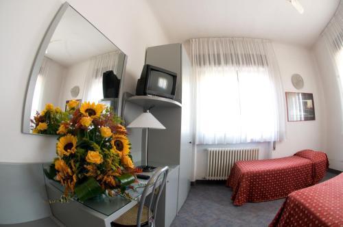 Hotel Milano ปิสโตยา ภายนอก รูปภาพ