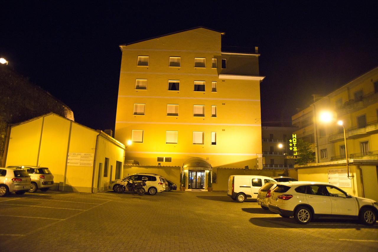 Hotel Milano ปิสโตยา ภายนอก รูปภาพ