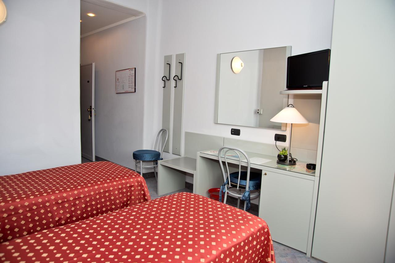 Hotel Milano ปิสโตยา ภายนอก รูปภาพ